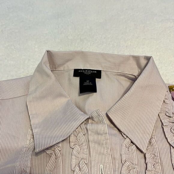 Ann Taylor Factory Petite Striped 3/4 Sleeve Ruffle Front Blouse Size 0P - Picture 5 of 7